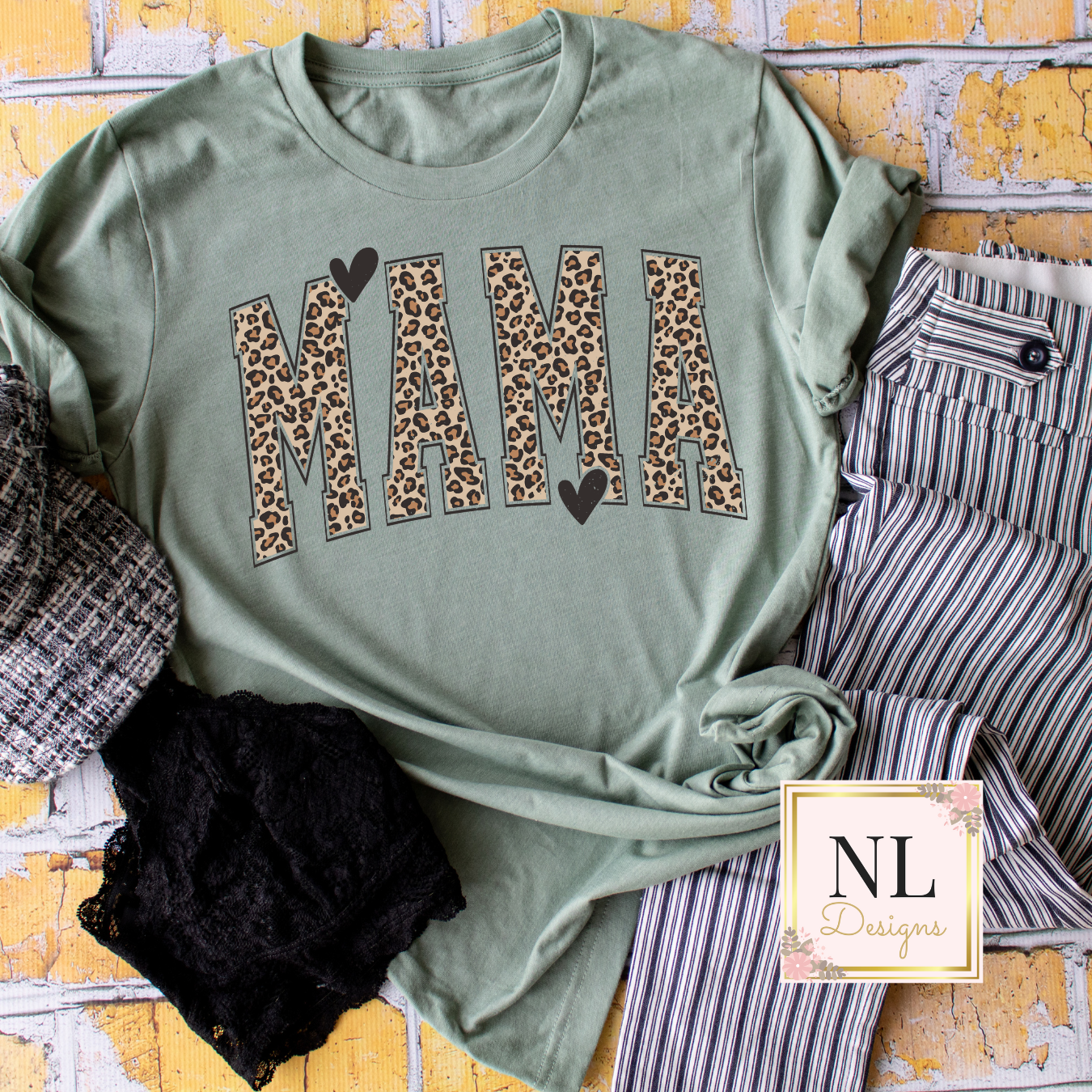 Mama Leopard Curved with Hearts